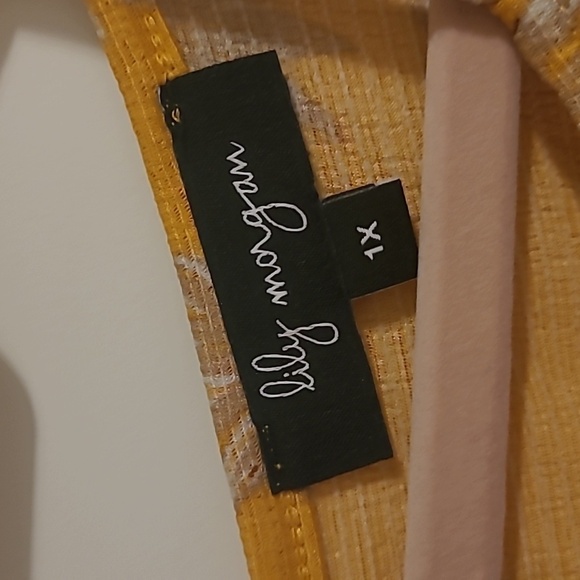 3/$27 Lily Morgan summer tank - Picture 5 of 5